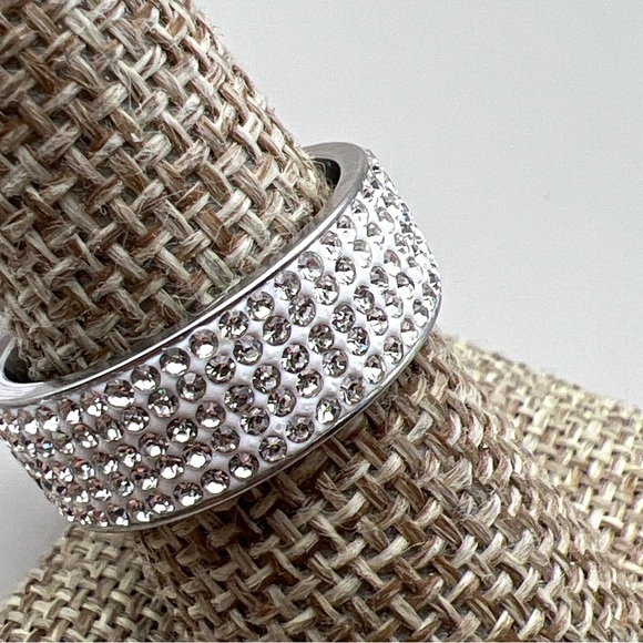 New Micro Pave Cubic Zirconia CZ Band Ring Size 8 - Picture 3 of 8